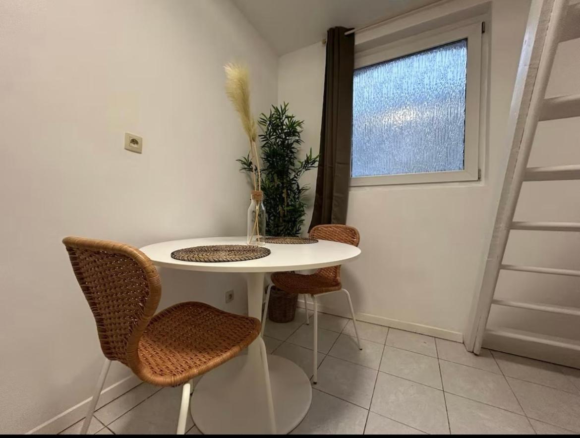 Bruxelles Nid Douillet Et Chaleureux Appartement Buitenkant foto