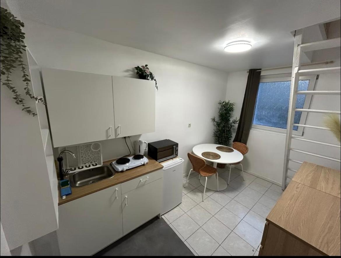 Bruxelles Nid Douillet Et Chaleureux Appartement Buitenkant foto